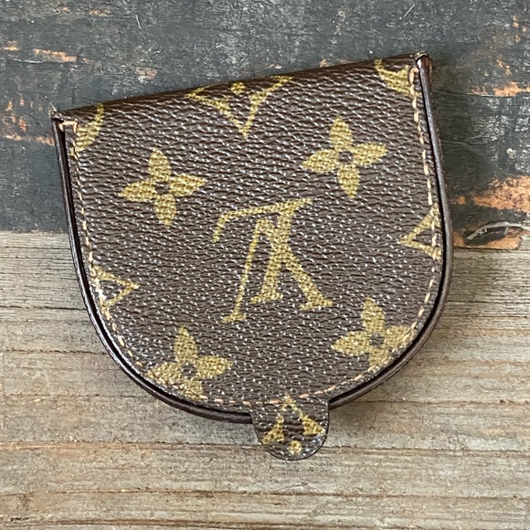 Louis Vuitton coin pouch - Picture 5 of 9